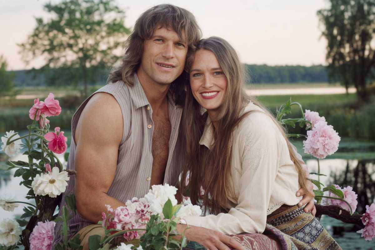 Meet The Iconic Couple From The Woodstock Album Co - Tymoff