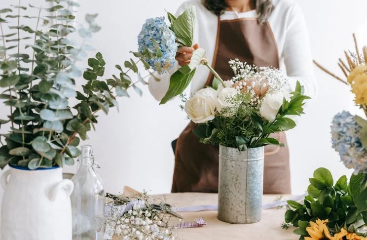 budget-friendly flower arrangements