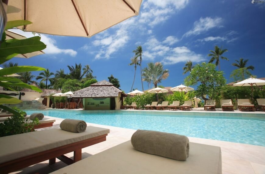 Why You Should Shun An All-Inclusive Holiday For Something Else This Year Summer is fast approaching and that means so is the time to head on holiday. If you’re someone who always goes for an all-inclusive break, where you can simply sit back, relax and drink cocktails, that’s fair enough; however, we’re here to tell you why you should try something different this year. What if you could have the perks you get with an all-inclusive, but also get so much more for your break? From immersing yourself in the local culture to trying local food and meeting a wide array of people, here are some of the reasons you should shun the typical all-inclusive holiday this year. There are so many other types of holiday If you’ve only ever done an all-inclusive, it can be daunting trying something new. Yet there are so many different types of holidays out there just waiting for you to discover them. You could do a road trip, for example, through the winding roads of the USA. Or perhaps you could do a walking holiday. If you book this through a company such as Santiago Ways, they will do the organising for you, so you don't need to worry about the planning side of things and can just take in the sights, sounds and incredible scenery. They are a fantastic agency with excellent reviews and a wide array of holidays on offer. You get the chance to try local cuisine While an all-inclusive might have some other cuisines integrated into their restaurants or buffet, nothing can beat the real thing. When you have all your food included on holiday, you don’t see the need to go out and explore, because you have it paid for already. When you do something different, you can stumble upon beautiful, local restaurants where you can try authentic dishes and learn more about the heritage and roots of the country. It’s a brilliant way to get inspired to cook at home, try things you wouldn’t otherwise, and get the most from your experience. You can discover the local culture One of the best parts of travelling and doing something like aCamino de Santiago is getting to experience new cultures and discover new things you wouldn’t know otherwise. When you do a holiday that has more exploration involved, you can really get off the beaten track and broaden your horizons. You’ll get the chance to speak to locals, visit small shops and independent boutiques, and try different excursions. Often, when you have an all-inclusive, you tend to stay in the hotel at the pool or the beach, but getting out and about is something you shouldn’t underestimate. These are just a few reasons why you should shun the typical all-inclusive holiday this year and enjoy something completely different. Sometimes doing something new is the best for you and whether you travel solo or with others, you’ll have experiences you will never forget. What are some top tips you have for going on holiday? Do you tend to choose all-inclusives or something different? Let us know in the comments below, we’d love to hear from you.