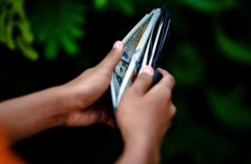 How smartphones are changing the way we spend money