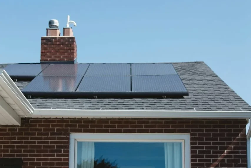 A Day in the Life of a Solar-Powered UK Home