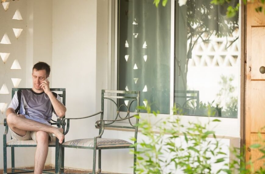 7 Affordable Ways to Freshen Up the Exterior of Your Home Before Summer Hits