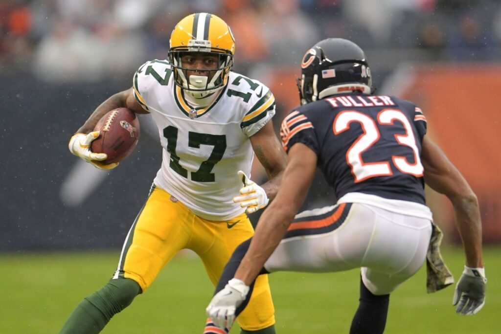 Davante Adams Takes a Swipe at the Bears