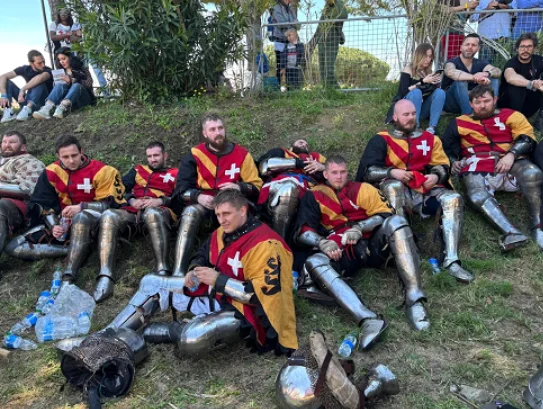 Reinventing the Middle Ages in modern Russia: why armored combat took root